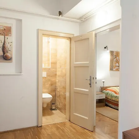 Spacious 3-bedroom Lev *